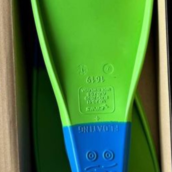 FINIS floating fins - Picture 3 of 3